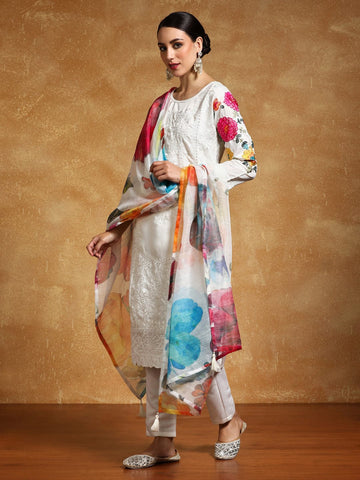 Varanga Women-Thread Embroidered Kurta With Trouser & Floral Printed Dupatta